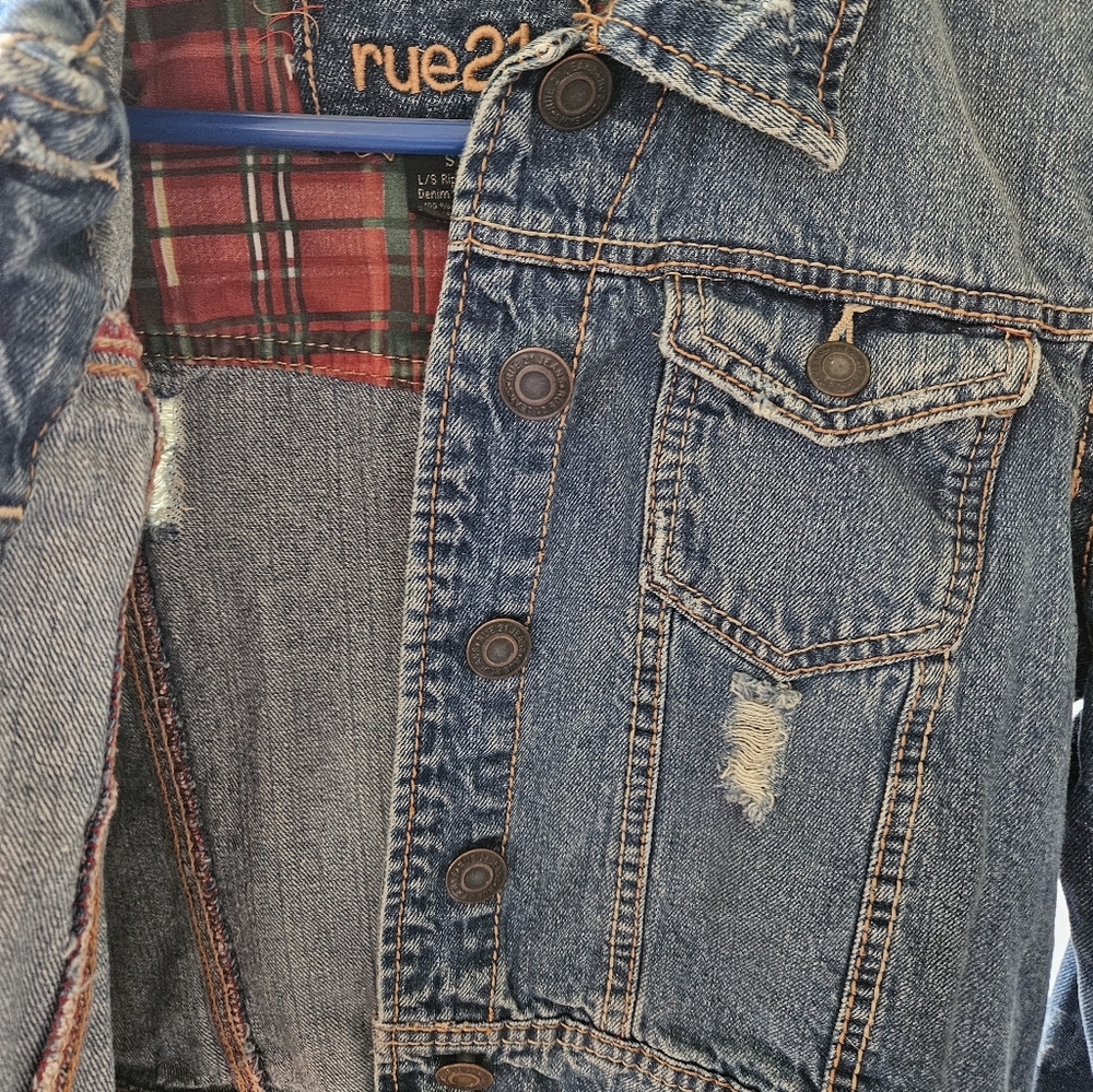 Rue21 Cropped Demin Jacket - image 7